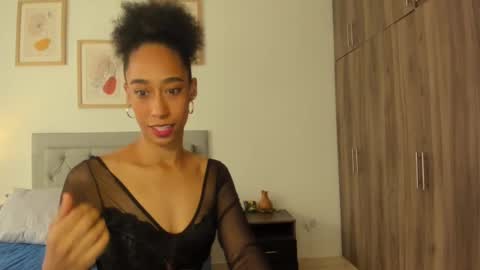 Jade smile online show from October 18, 2025, 3:13 pm