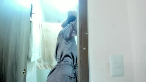 Jade smile online show from April 25, 2026, 2:58 pm