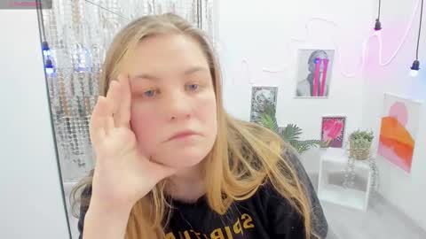 Snapshot of jade_soft chatting on February 21, 2025, 8:49 pm Jade online show from February 21, 2025, 8:49 pm