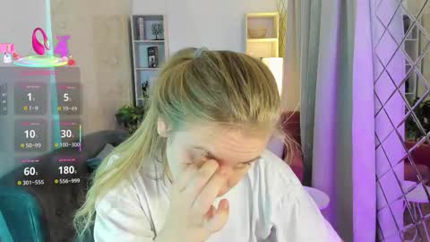 Snapshot of jade_soft chatting on September 24, 2025, 8:23 pm Jade online show from September 24, 2025, 8:23 pm