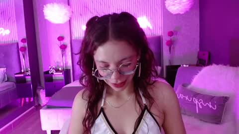 JADE online show from October 1, 2025, 8:48 pm