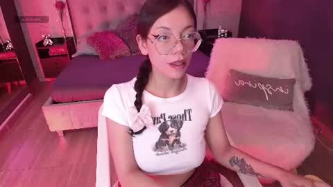 JADE online show from June 25, 2026, 9:19 pm