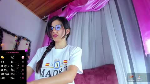 Snapshot of jade_white_ chatting on December 17, 2024, 7:26 pm jade white online show from December 17, 2024, 7:26 pm