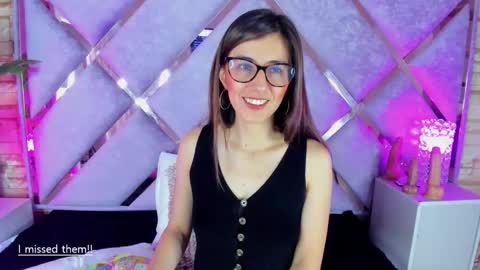 Snapshot of jade_white_ chatting on November 19, 2025, 1:22 pm jade white online show from November 19, 2025, 1:22 pm
