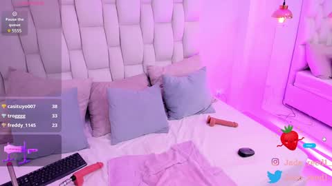 Snapshot of jadee_reed chatting on January 7, 2025, 10:22 am Jade Red  online show from January 7, 2025, 10:22 am