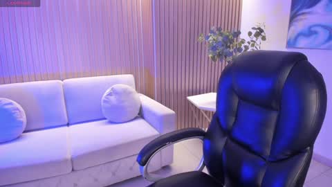 JADE EVANS online show from December 22, 2024, 9:09 pm