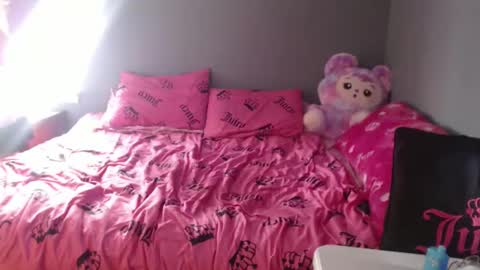 Jade online show from February 23, 2026, 5:43 pm