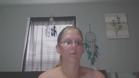 JadeLuv online show from May 23, 2026, 4:22 pm