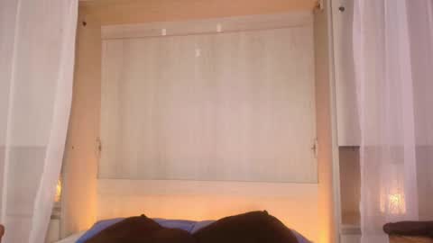 JADE online show from September 25, 2025, 8:56 pm