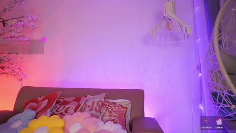 Jade Summer online show from April 8, 2026, 11:32 am