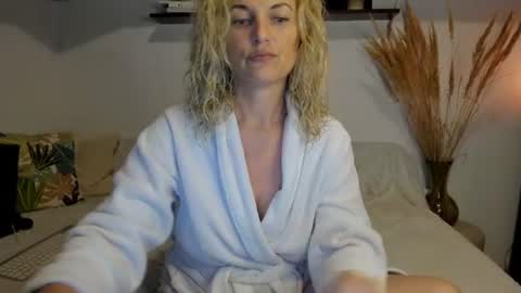 Snapshot of jadore_able82 chatting on July 5, 2026, 1:34 am elena online show from July 5, 2026, 1:34 am