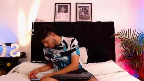 Jaiden online show from November 23, 2025, 6:13 am