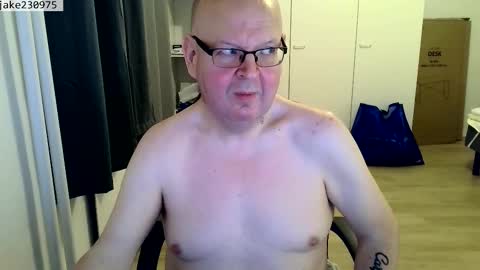 Snapshot of jake230975 chatting on February 24, 2026, 7:12 pm Jake2309 online show from February 24, 2026, 7:12 pm