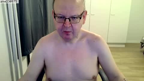 Snapshot of jake230975 chatting on April 4, 2026, 6:27 pm Jake2309 online show from April 4, 2026, 6:27 pm