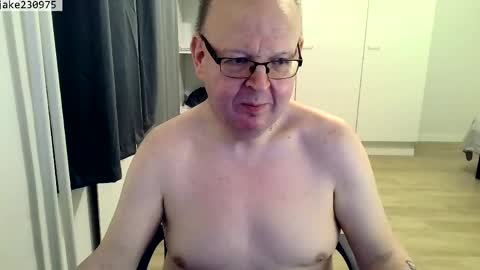 Snapshot of jake230975 chatting on April 11, 2026, 6:45 pm Jake2309 online show from April 11, 2026, 6:45 pm