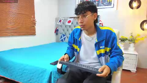 Snapshot of jake_falcon chatting on June 25, 2026, 11:26 am jake_falcon online show from June 25, 2026, 11:26 am