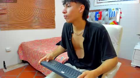 Snapshot of jake_falcon chatting on July 23, 2026, 11:30 am jake_falcon online show from July 23, 2026, 11:30 am