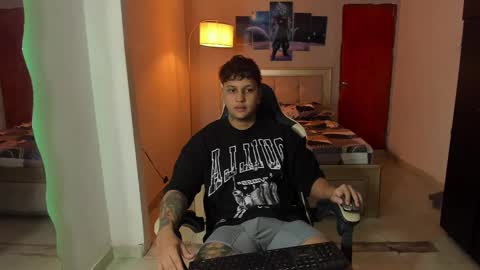 Snapshot of jake_pons chatting on February 9, 2025, 6:58 pm Jake Pons online show from February 9, 2025, 6:58 pm