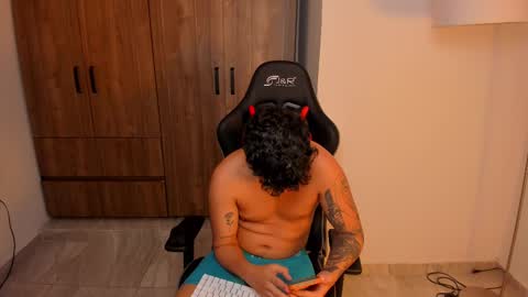 Snapshot of jake_pons chatting on September 18, 2025, 2:57 am Jake Pons online show from September 18, 2025, 2:57 am