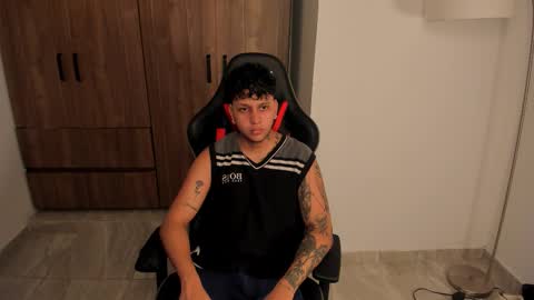 Snapshot of jake_pons chatting on October 28, 2025, 10:19 am Jake Pons online show from October 28, 2025, 10:19 am