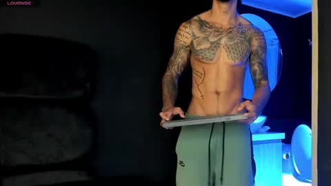 Snapshot of jakee_brown chatting on March 7, 2025, 11:29 am Santiago online show from March 7, 2025, 11:29 am