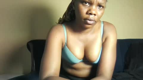 jalia12 online show from April 6, 2026, 11:11 am