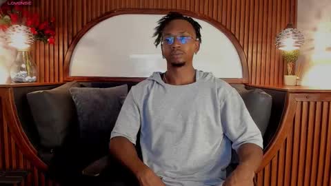   online show from November 26, 2025, 2:12 am