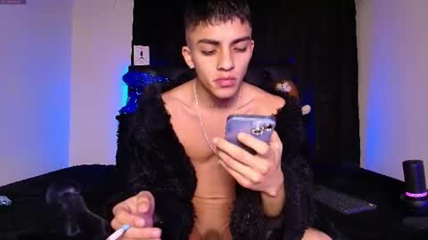 Snapshot of james1lee_ chatting on June 11, 2026, 10:24 am LeonardoInsta LeonardoperezcoPvt open online show from June 11, 2026, 10:24 am