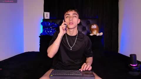 Snapshot of james1lee_ chatting on June 15, 2026, 1:19 am LeonardoInsta LeonardoperezcoPvt open online show from June 15, 2026, 1:19 am