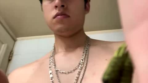 Snapshot of james2002og chatting on December 19, 2025, 1:45 am james2002og online show from December 19, 2025, 1:45 am