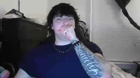 james4yew online show from November 22, 2025, 1:59 am