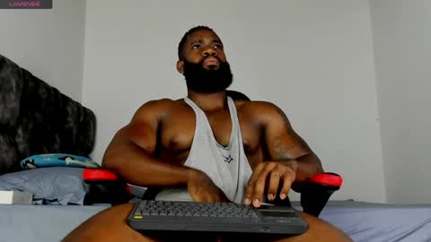 Snapshot of james_bbcmuscle chatting on June 2, 2026, 12:18 pm James BBC online show from June 2, 2026, 12:18 pm