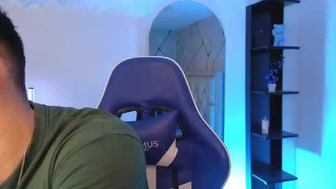 james_cr online show from June 13, 2026, 12:25 pm