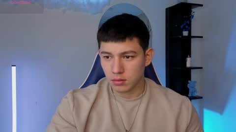 james_cr online show from June 19, 2026, 12:31 pm