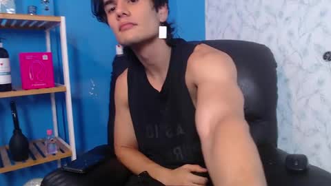 james_morrisonm online show from March 27, 2026, 12:49 pm