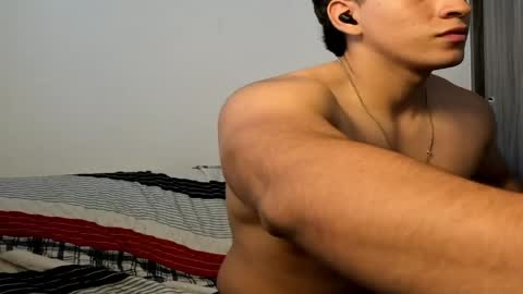 james_silva1 online show from May 14, 2026, 4:14 pm