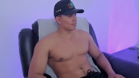 Snapshot of jamesgraay chatting on February 28, 2025, 6:31 pm James Gray online show from February 28, 2025, 6:31 pm