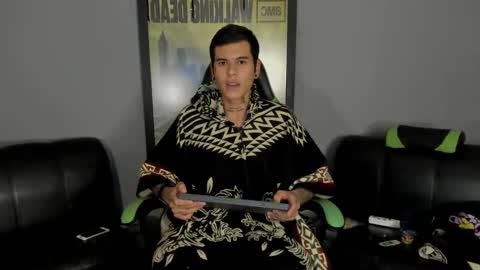 Jamesinked  online show from March 9, 2025, 3:32 am