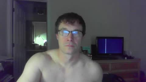 Snapshot of jamesjewels chatting on January 19, 2025, 4:01 am jamesjewels online show from January 19, 2025, 4:01 am