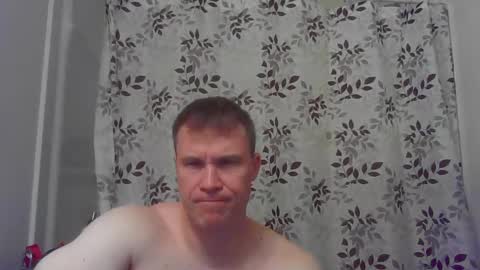 Snapshot of jamesjewels chatting on February 6, 2025, 3:59 am jamesjewels online show from February 6, 2025, 3:59 am