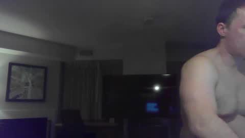 Snapshot of jamesjewels chatting on February 26, 2025, 1:32 am jamesjewels online show from February 26, 2025, 1:32 am