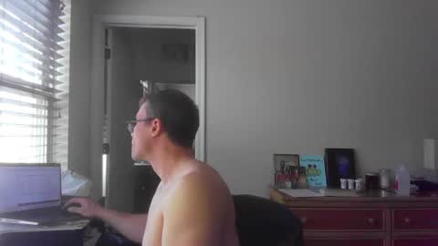 Snapshot of jamesjewels chatting on March 6, 2025, 5:33 pm jamesjewels online show from March 6, 2025, 5:33 pm