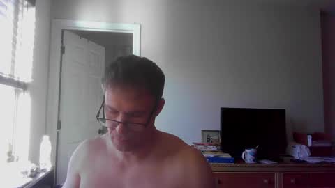 Snapshot of jamesjewels chatting on April 12, 2026, 11:48 am jamesjewels online show from April 12, 2026, 11:48 am