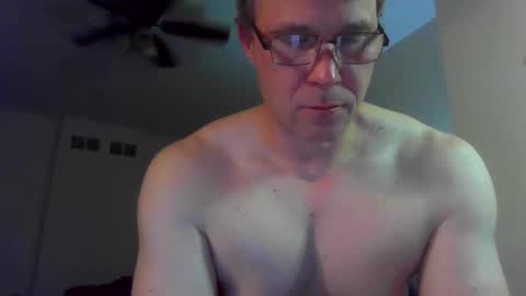 Snapshot of jamesjewels chatting on May 5, 2026, 2:19 am jamesjewels online show from May 5, 2026, 2:19 am