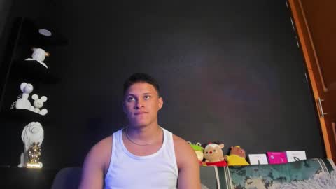 Snapshot of jamesowenn chatting on February 19, 2026, 6:04 pm James Owenn online show from February 19, 2026, 6:04 pm