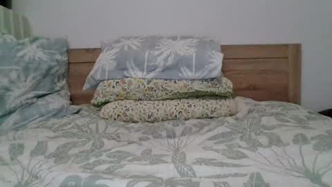 jamie_xerri_32 online show from June 20, 2026, 4:32 pm