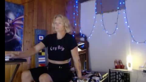 Jamie Bottoms online show from July 20, 2026, 3:47 pm
