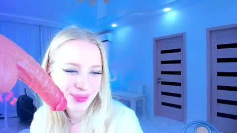 Jenia online show from January 4, 2025, 10:24 pm