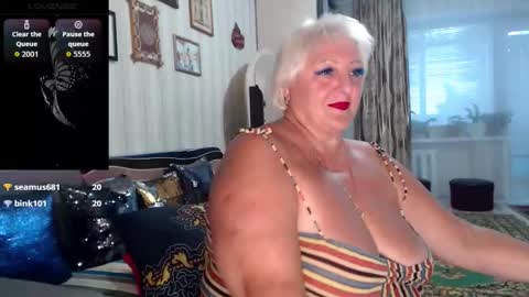 Snapshot of jane_beech chatting on October 7, 2025, 2:14 pm JaneBeech online show from October 7, 2025, 2:14 pm