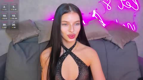 Eva online show from November 11, 2025, 1:05 am